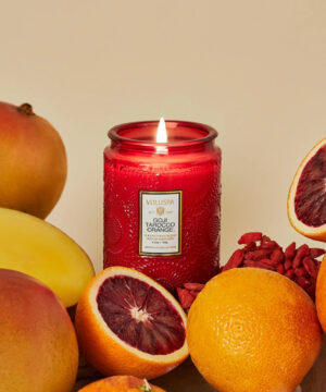 Voluspa aromātiskā svece Goji Tarocco Orange citrusu augļu smarža