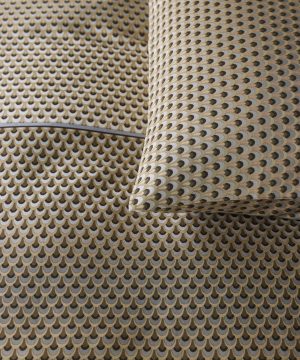 satina-gultas-vela-lofty-natural-ar-rakstu