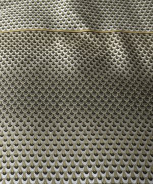 satina-gultas-vela-lofty-olive-green-ar-rakstu