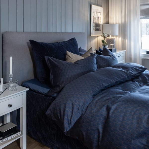 satina-gultas-vela-betty-blue-g