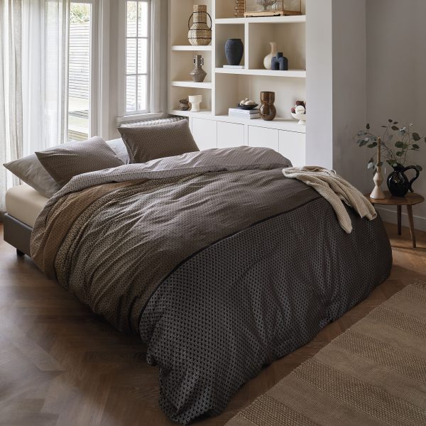 satina-gultas-vela-carter-brown-g