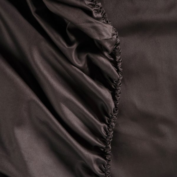 satina-palags-ar-gumiju-chocolate-