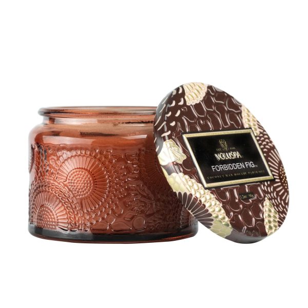 Voluspa aromātiskā svece Forbidden Fig stikla trauciņā ar rakstu