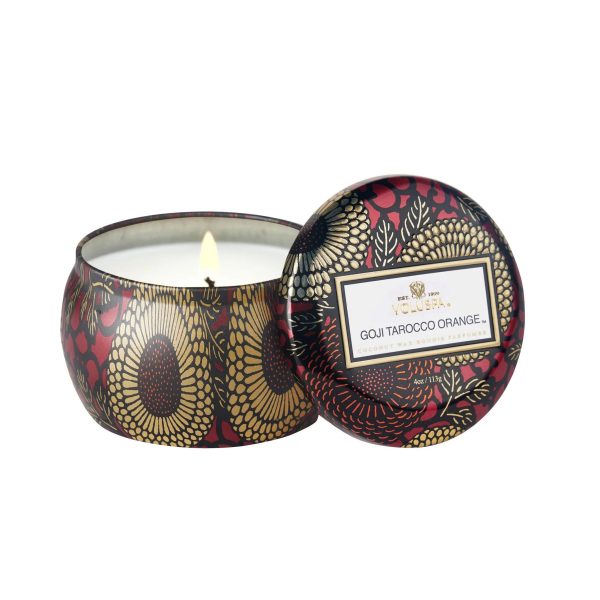 Voluspa aromātiskās sveces Goji Tarocco Orange metāla trauciņā