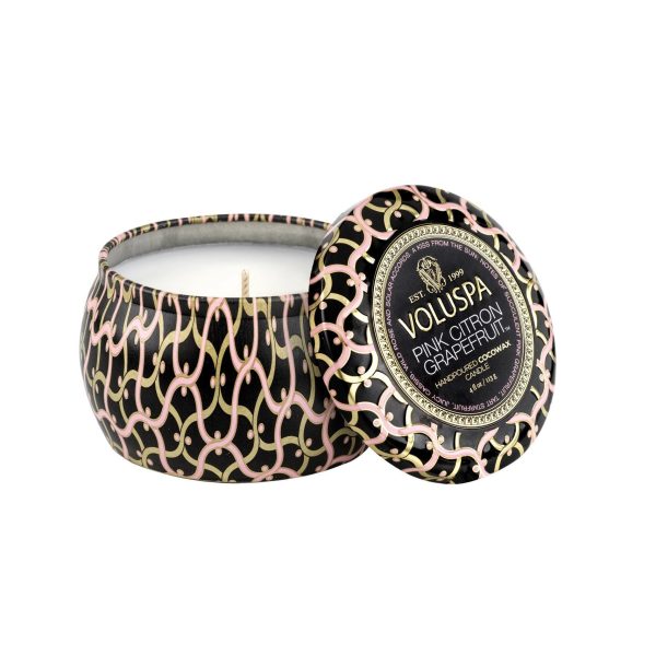 Voluspa aromātiskās sveces Pink Citron Grapefruit smaržīga metāla trauciņā