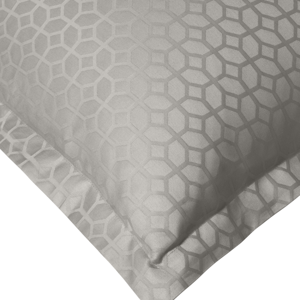 zakarda-satina-spilvendrana-beige-sturis